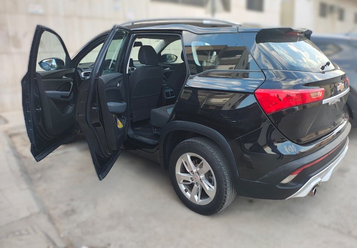 Riyadh, Vehicles, Cars & Trucks , SAR 30,  Chevrolet Captiva,  2021,  Automatic,  115000 KM,  Only 30k- , , , Excellent Condition.