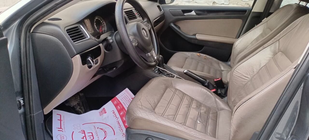 Manama, Vehicles, Cars & Trucks , BHD 1750,  Volkswagen Jetta Full Option !,  2014,  Automatic,  238500 KM,  Full Option, Push Start, Leather Seats, Sun-roof, Expat Owner, Urgent Sale !