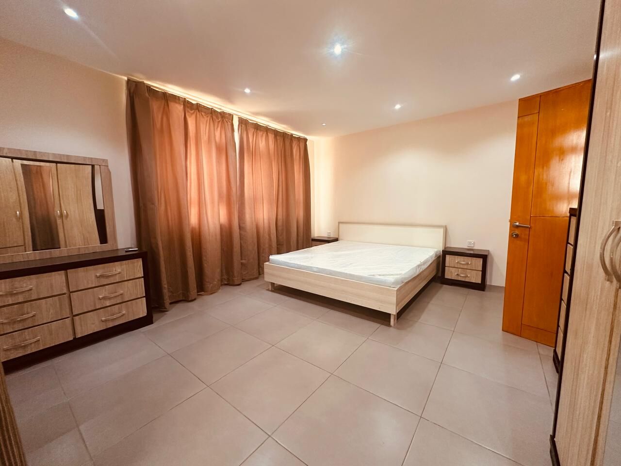 Mahooz, Apartments, Flats, Houses & Villas, BHD 250/month,  Furnished,  1 BR,  FURNISHED ONE BEDROOM FLAT FOE RENT IN MAHOOZ