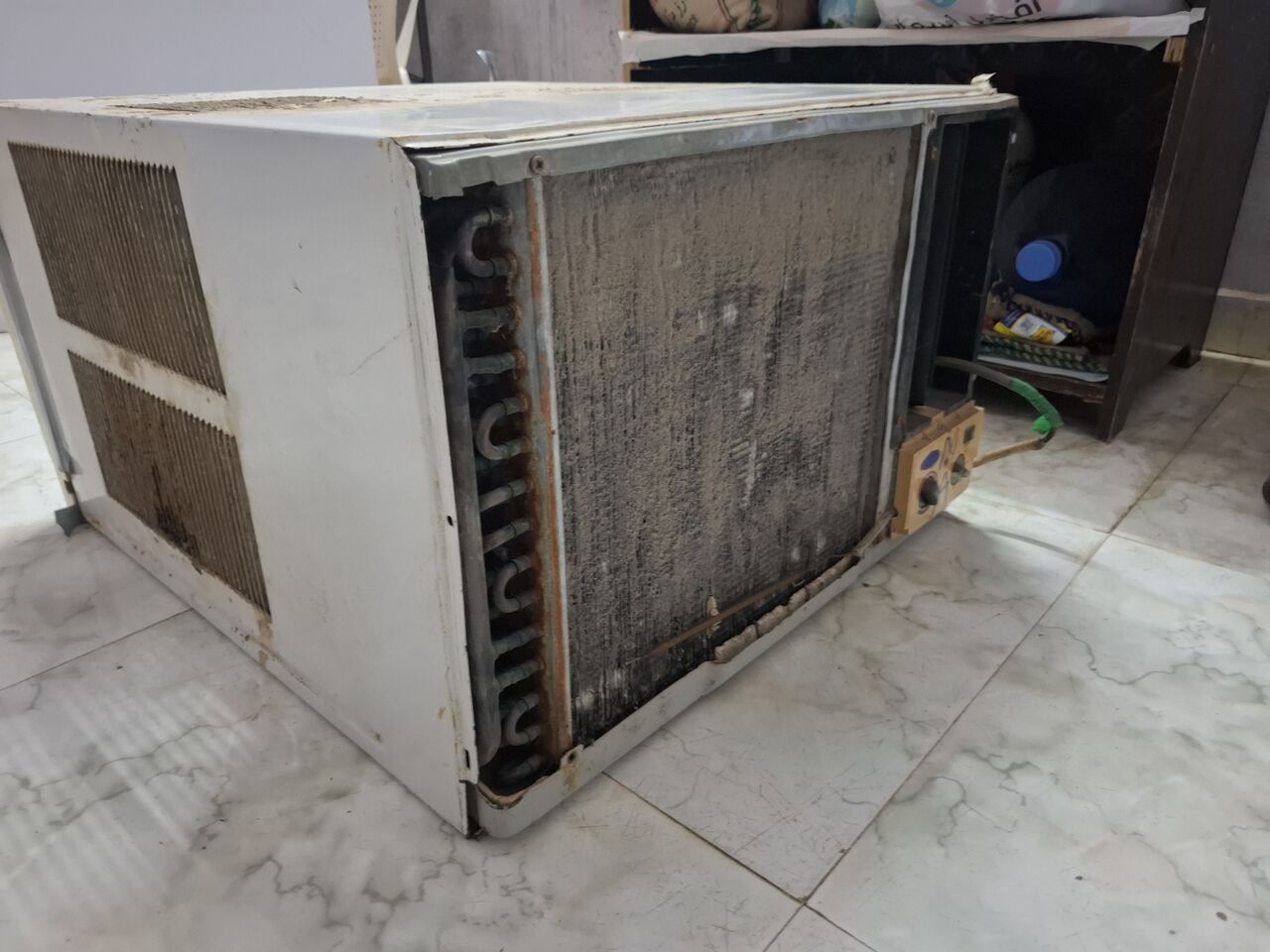 Jizan, Furniture, SAR 1570,  Urgent Sale