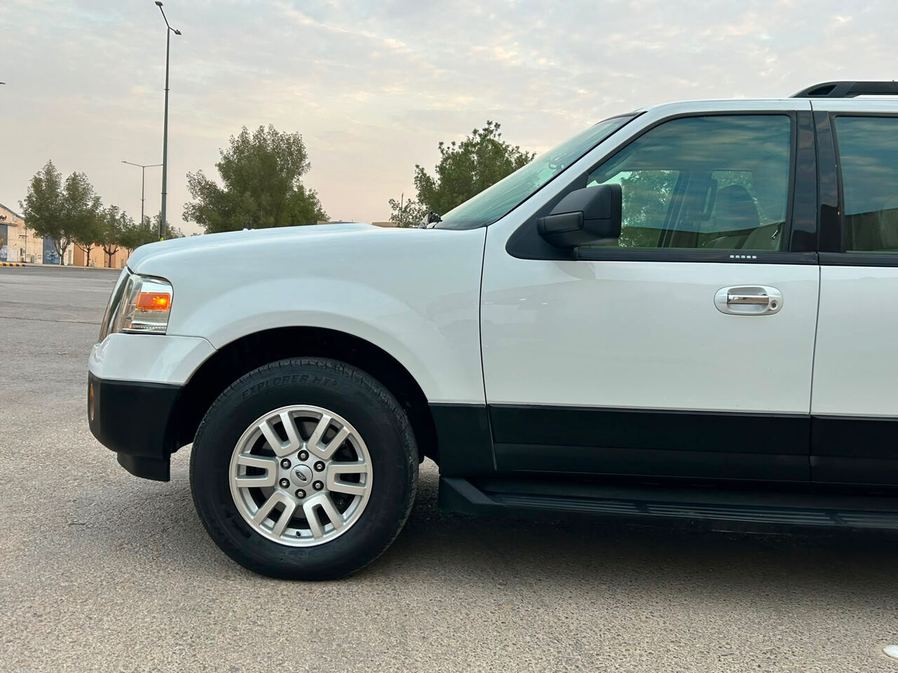 Riyadh, Vehicles, Cars & Trucks , SAR 22000,  Ford Expedition,  2012,  Automatic,  290000 KM,