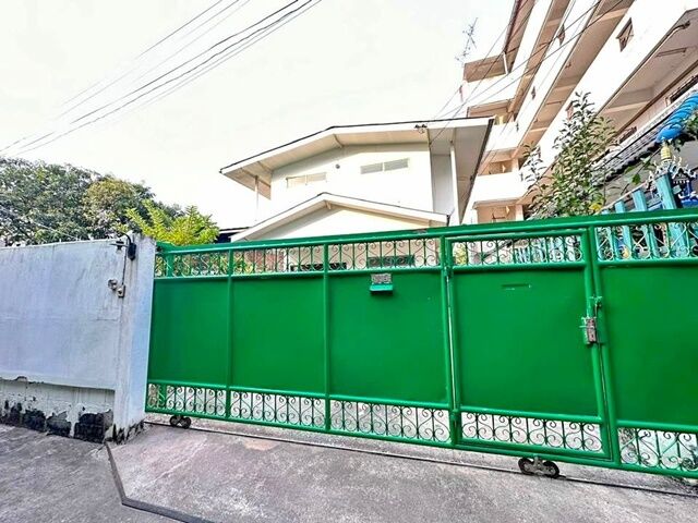 Bangkok, Villas, THB 29999,  52 Sq. Feet,  BTS Udomsuk 500m. 52 Sq M. Berkeley International School 1.8 Km. Single House For Rent, 2