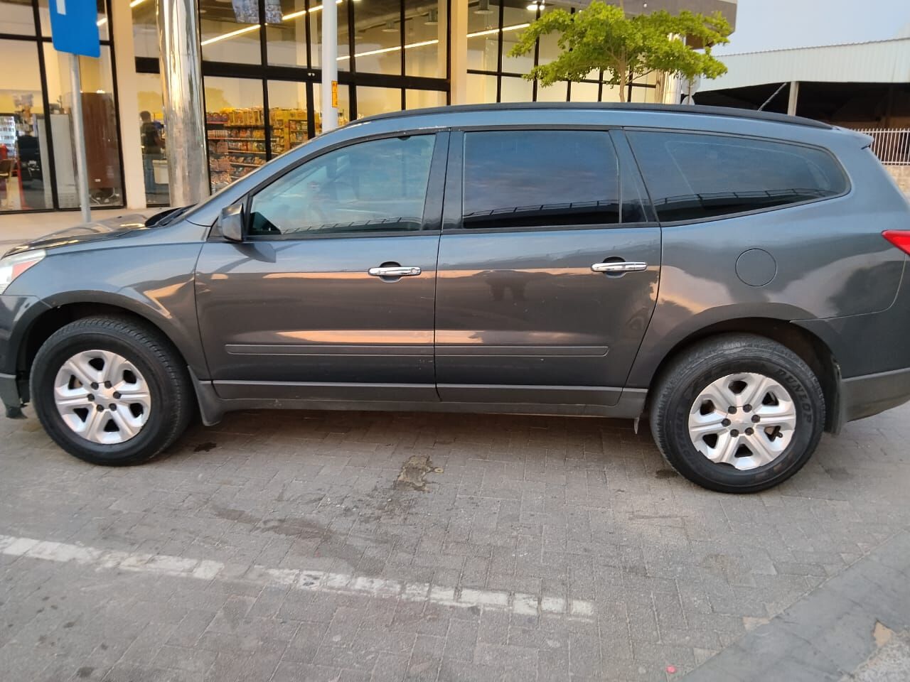 Riyadh, Vehicles, Cars & Trucks , SAR 11000,  Chevrolet Traverse,  2012,  Automatic,  250000 KM,