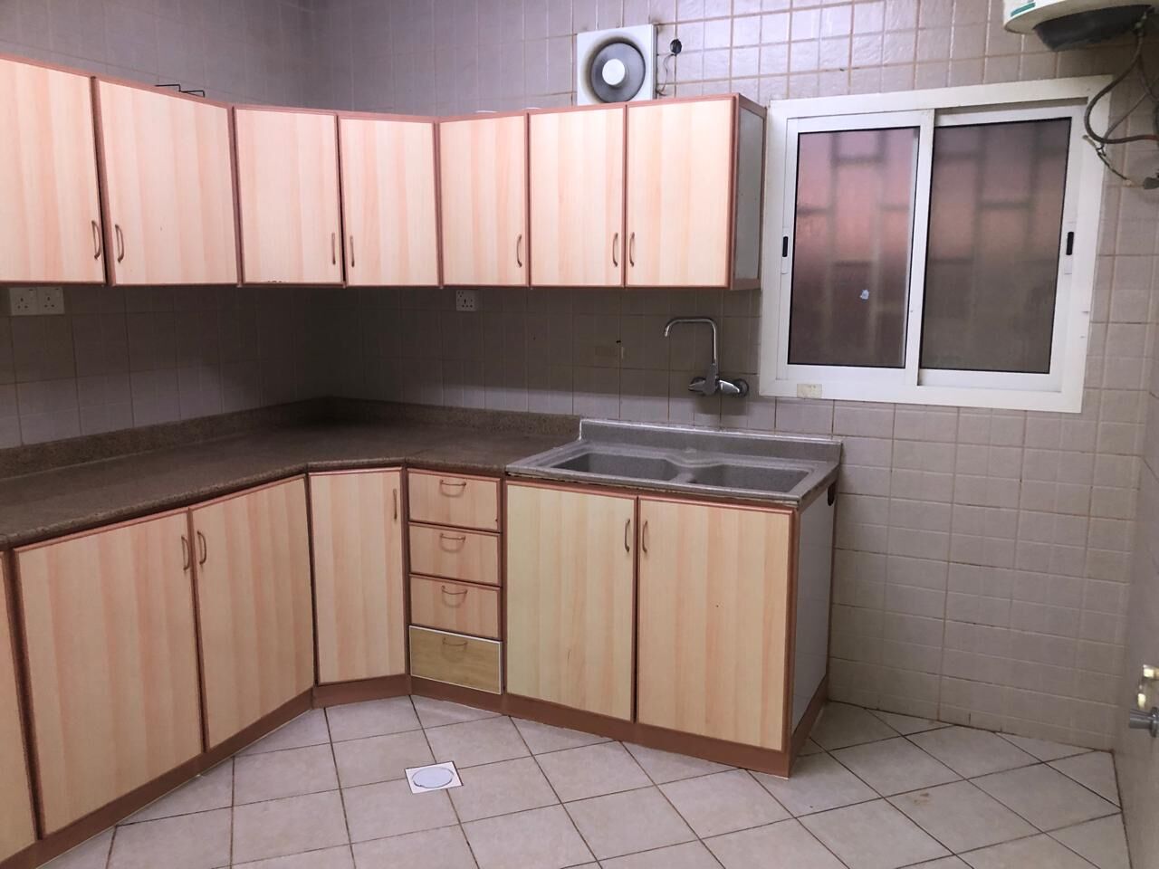 Al Rawdah, Apartments, Flats, Houses & Villas, SAR 35000/year,  3 BR,  Family Apartment 2nd Floor With Taris Open Galary Large House Well Maintain