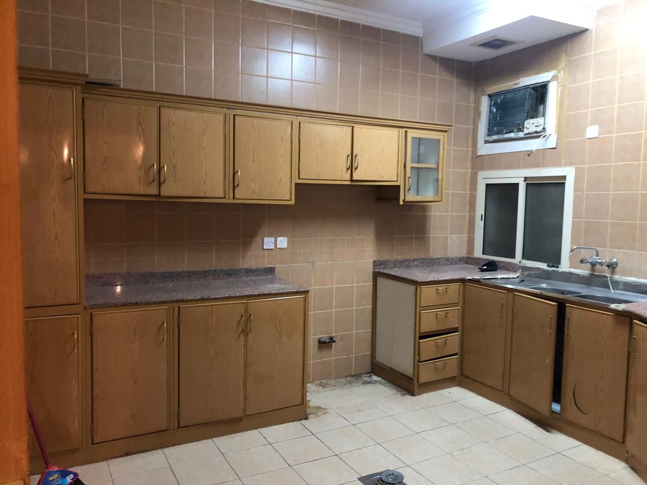 Al Rawdah, Apartments, Flats, Houses & Villas, SAR 35000/year,  3 BR,  Family Apartment With Lift Well Located With Big Size Rooms Kitchen AC Installed