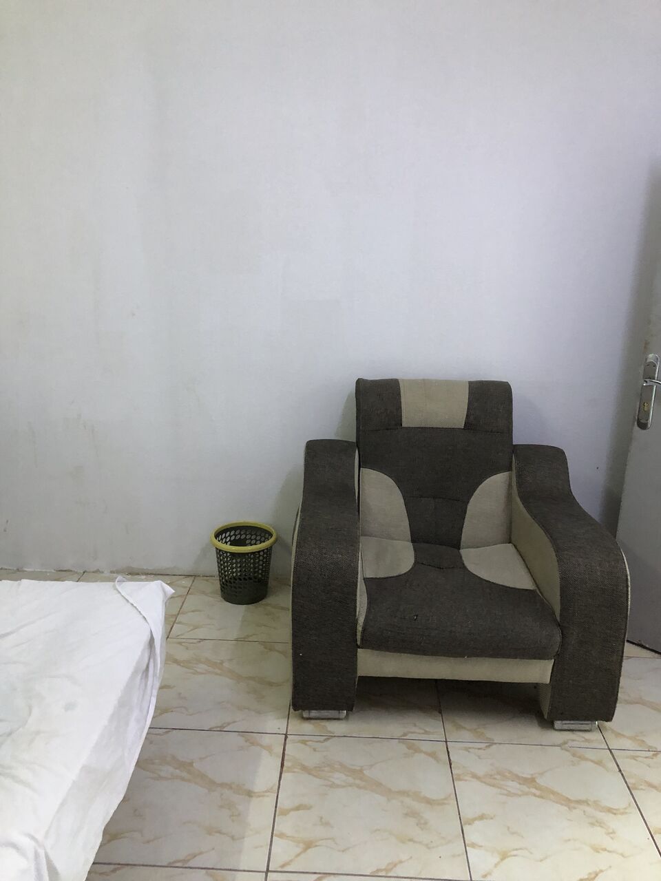 Al Malaz, Rooms for Rent, SAR 1390/month,  Furnished,  Nice Clean Well Furnished Room For Executive Bachelor In An Apartment In Malaz