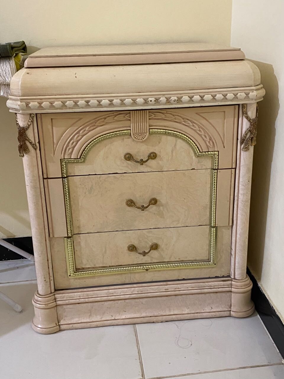 Jeddah, Household Items, SAR 600,  Bed Set For Sale With Mattress