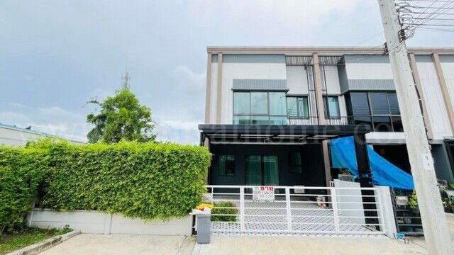 Bangkok, Real Estate For Sale, THB 4200000,  2 BR,  34 Sq. Feet,  Townhome Pleno Sathorn-Suksawat 26 Houses, Lots Of Space. Near The Purple Line