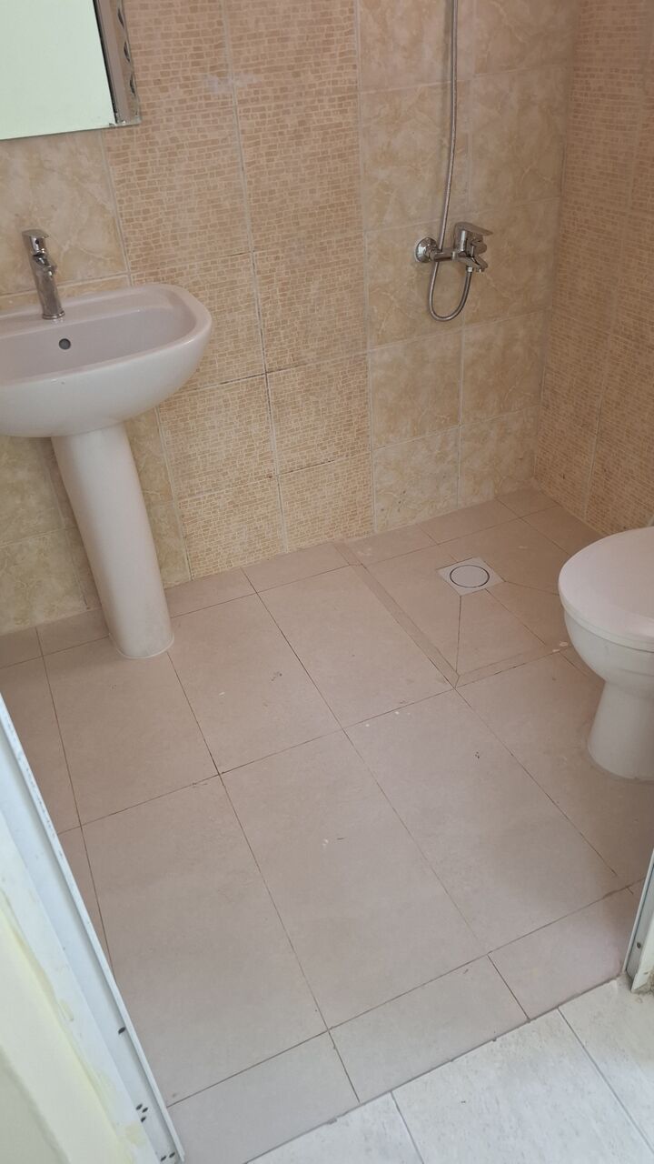 Manama, Rooms for Rent, BHD 160/month,  2bhk Flat,bathroom, Hall,kitchen..ewa Sharing