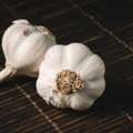 6 Powerful Benefits Of Garlic For Thyroid & Overall Health