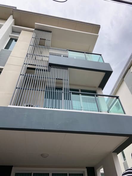 Bangkok, Villas, THB 32000,  22 Sq. Feet,  Townhome For Rent, 3 Floors, Corner Unit, Town Avenu Srinakarin, Soi On Nut 68, Near MRT