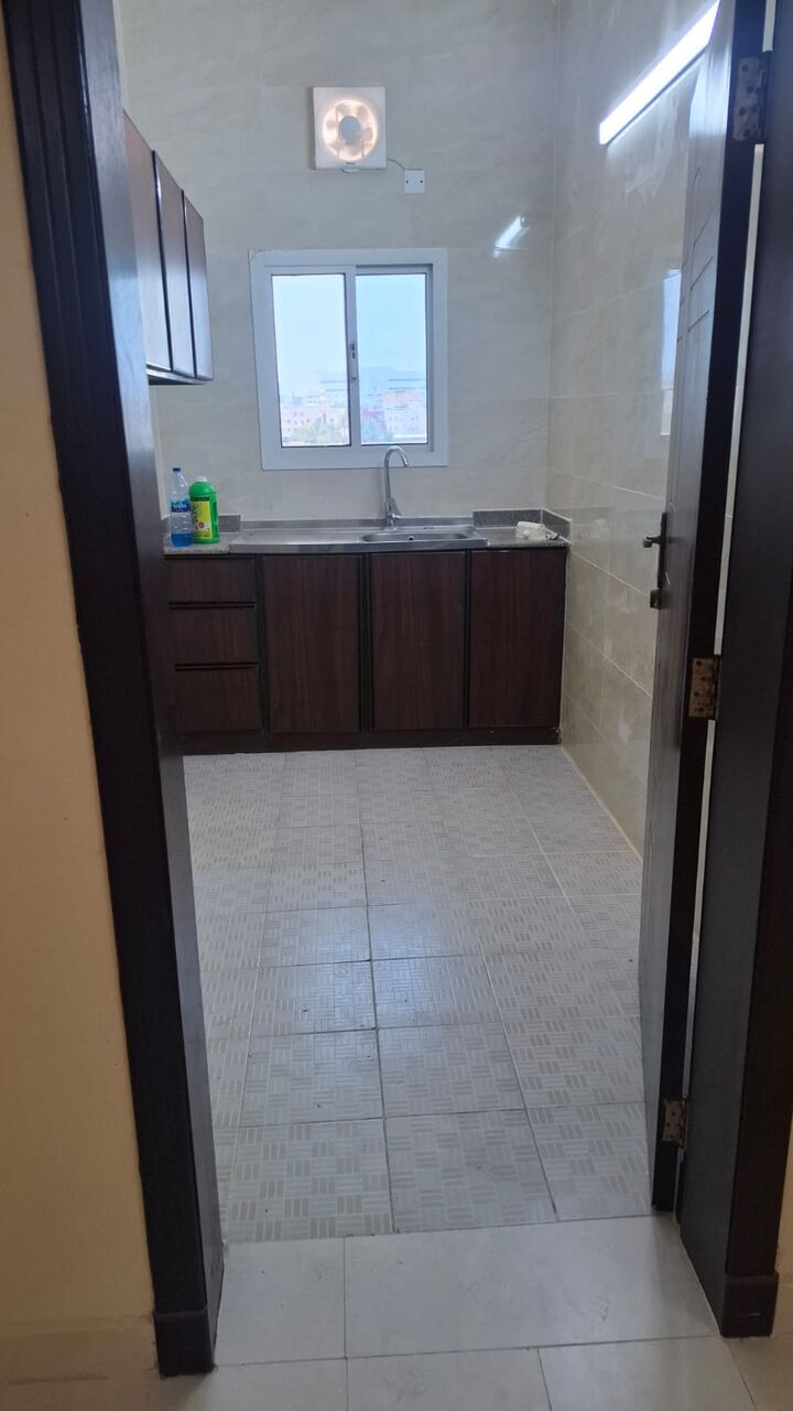 Manama, Apartments, Flats, Houses & Villas, BHD 160/month,  2 Bedroom Flat-2bathroom Attached-hall-kitchen, 1 Balconey-lift, Security