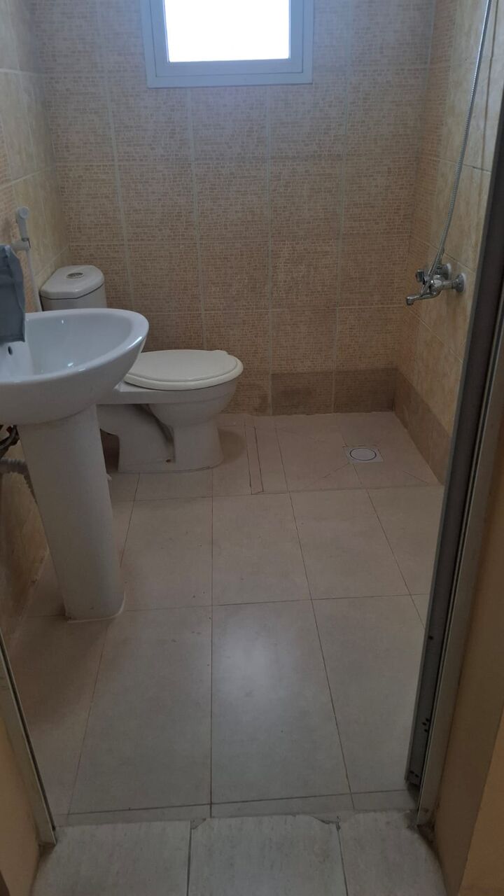 Manama, Apartments, Flats, Houses & Villas, BHD 160/month,  2 Bedroom Flat-2bathroom Attached-hall-kitchen, 1 Balconey-lift, Security