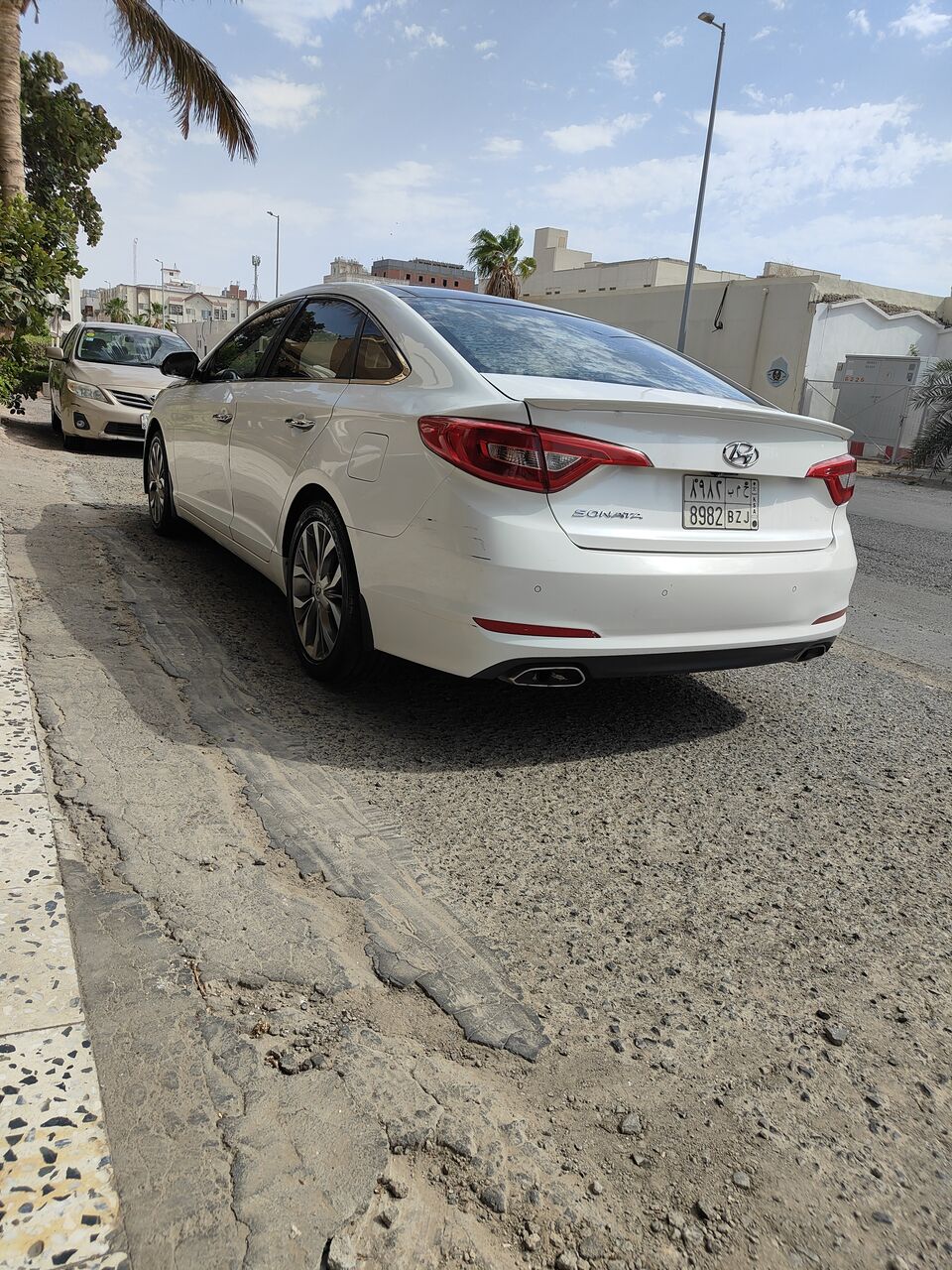 Jeddah, Vehicles, Cars & Trucks , SAR 33000,  Hyundai Sonata,  2016,  Automatic,  355 KM,