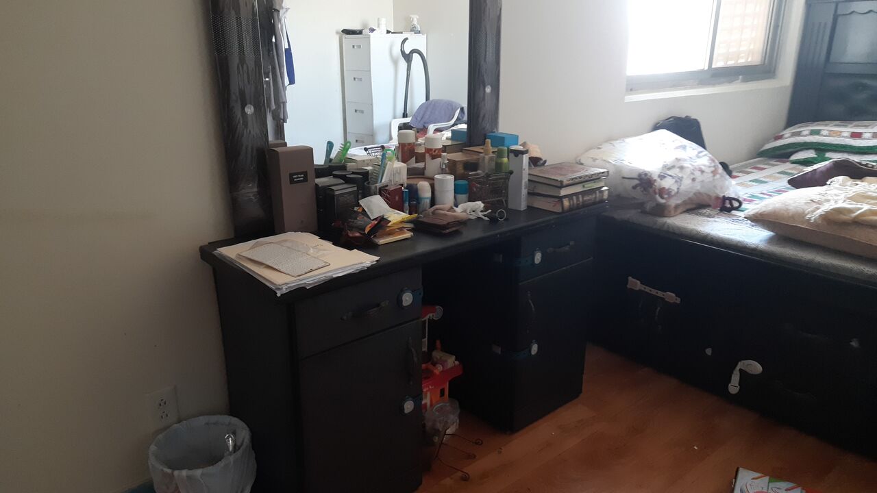 Al Aziziyah, Furniture, SAR 60,  Dressing Table For Sale-60 Saudi Riyal (Negotiable)