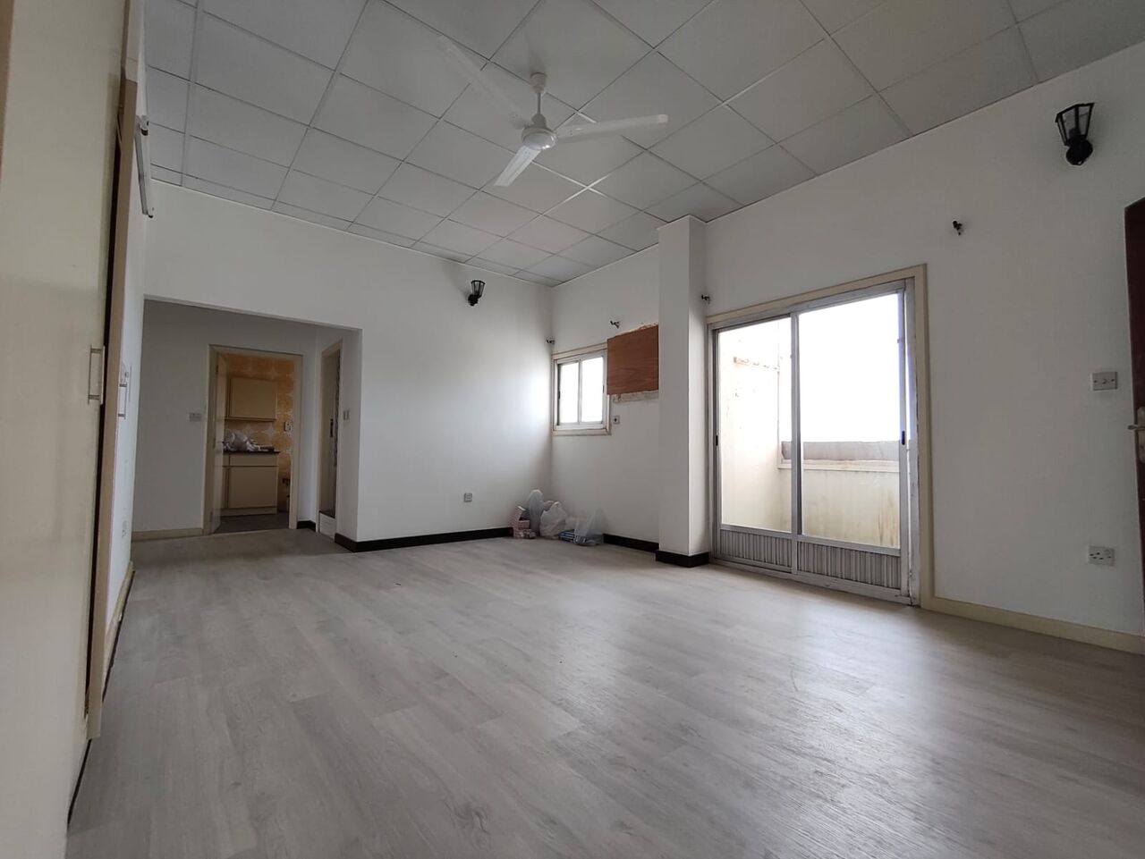 Manama, Apartments, Flats, Houses & Villas, BHD 190/year,  3 BR,  Khamis:- 3Bhk Unfurnished Flat On Rent..Ewa On Landlord Name..