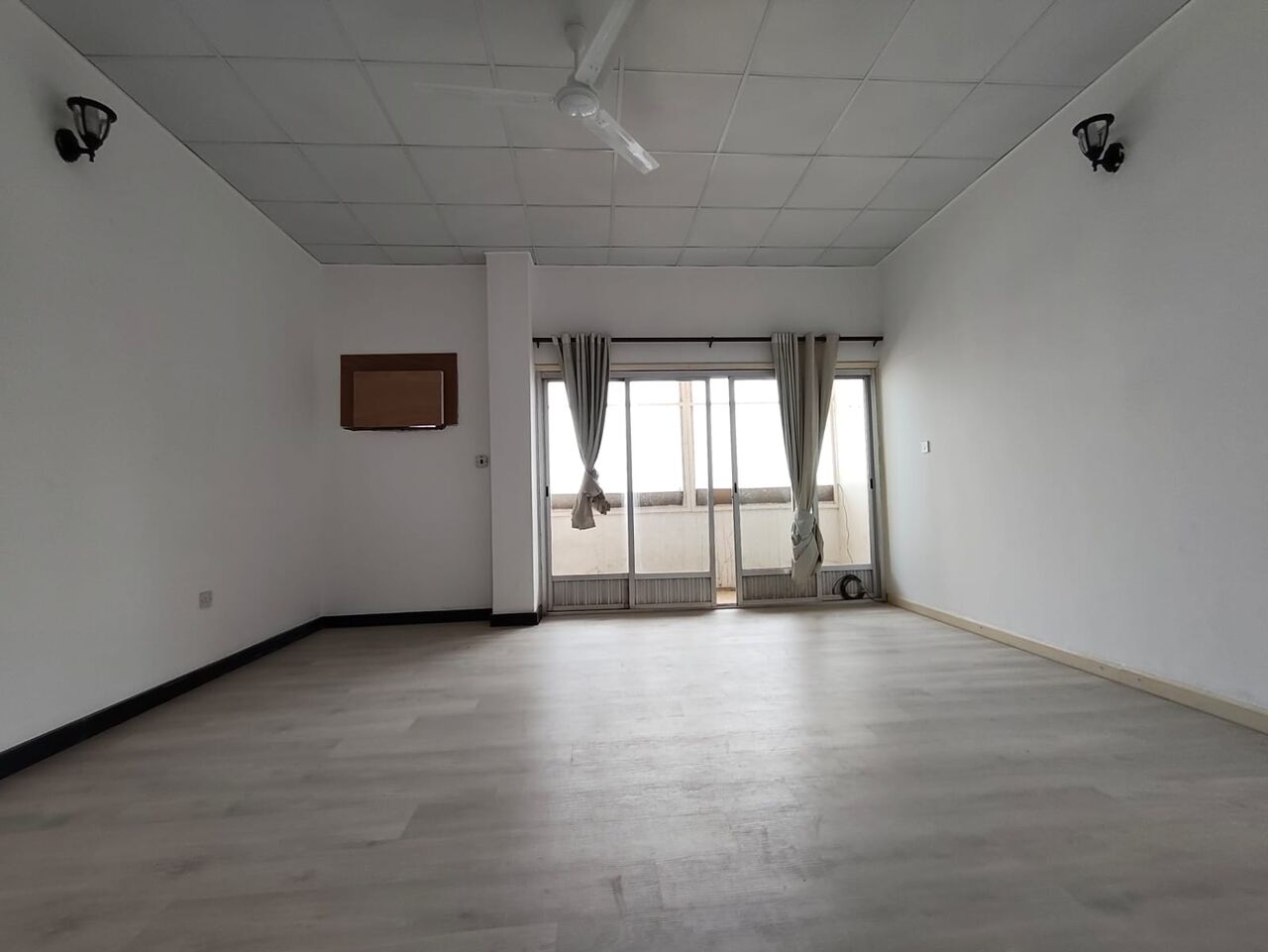 Manama, Apartments, Flats, Houses & Villas, BHD 190/year,  3 BR,  Khamis:- 3Bhk Unfurnished Flat On Rent..Ewa On Landlord Name..