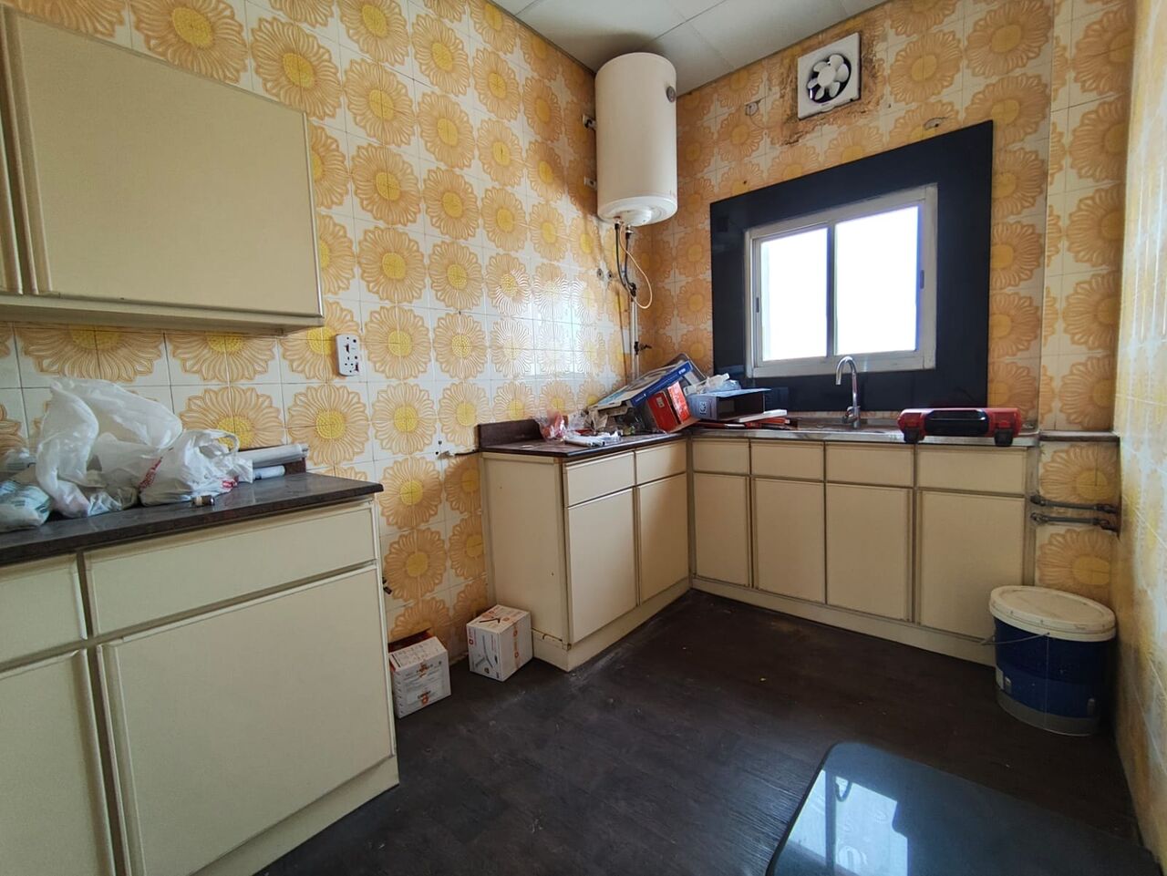 Manama, Apartments, Flats, Houses & Villas, BHD 190/year,  3 BR,  Khamis:- 3Bhk Unfurnished Flat On Rent..Ewa On Landlord Name..