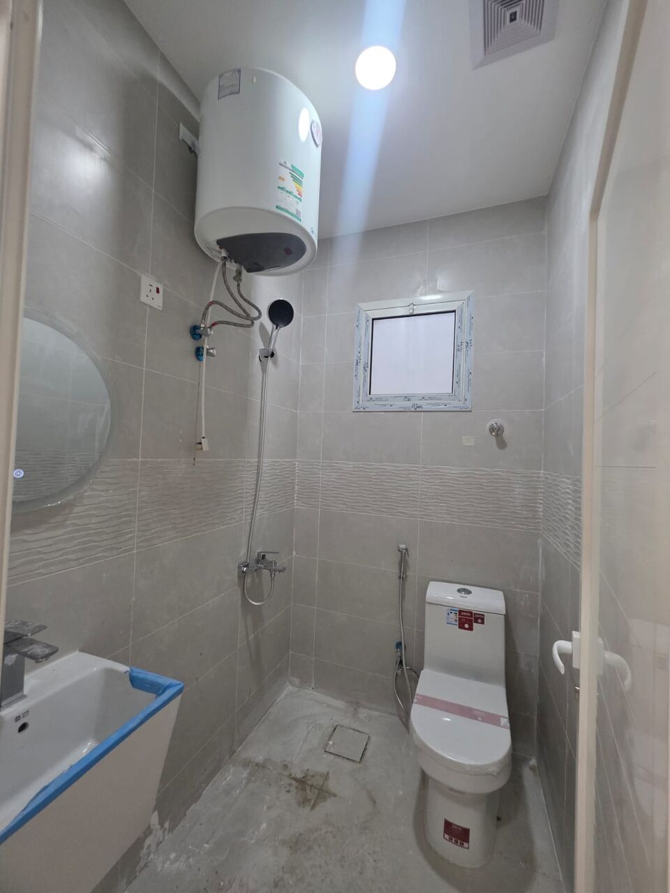 Khobar, Apartments, Flats, Houses & Villas, SAR 35000/year,  3 BR,  Consists Of:- 3 Bedrooms, A Living Room ,  2 Bathrooms, And A Kitchen,   Fast Floor, Exter