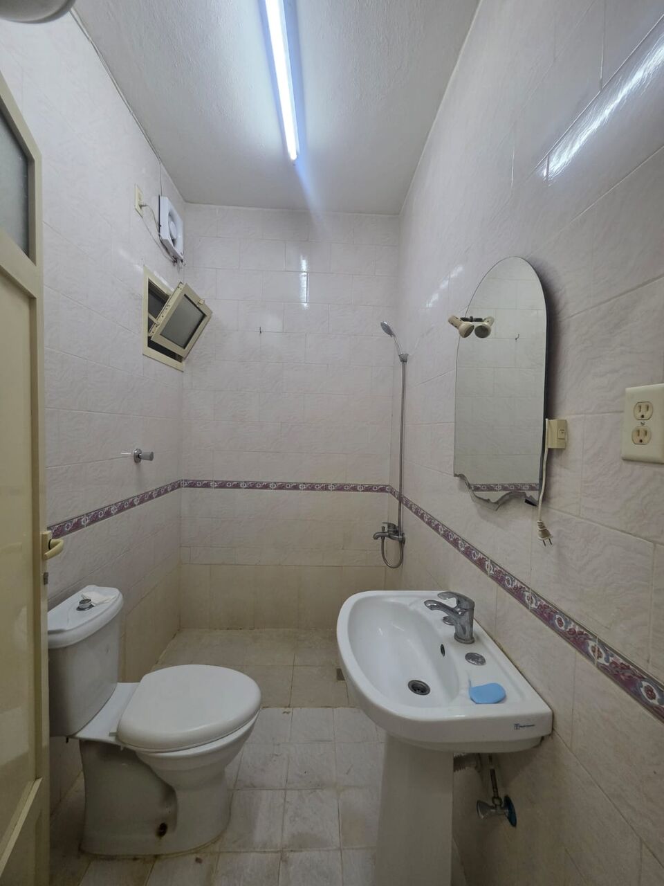 Khobar, Apartments, Flats, Houses & Villas, SAR 21500/year,  3 BR,  3 Bedrooms, A Hall,  2 Bathrooms, A Kitchen, Second  Floor  Elevator Available