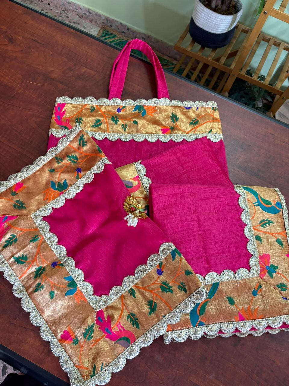 Mumbai, Collectibles, INR 1999,  Do You Like Handmade Gift Items?