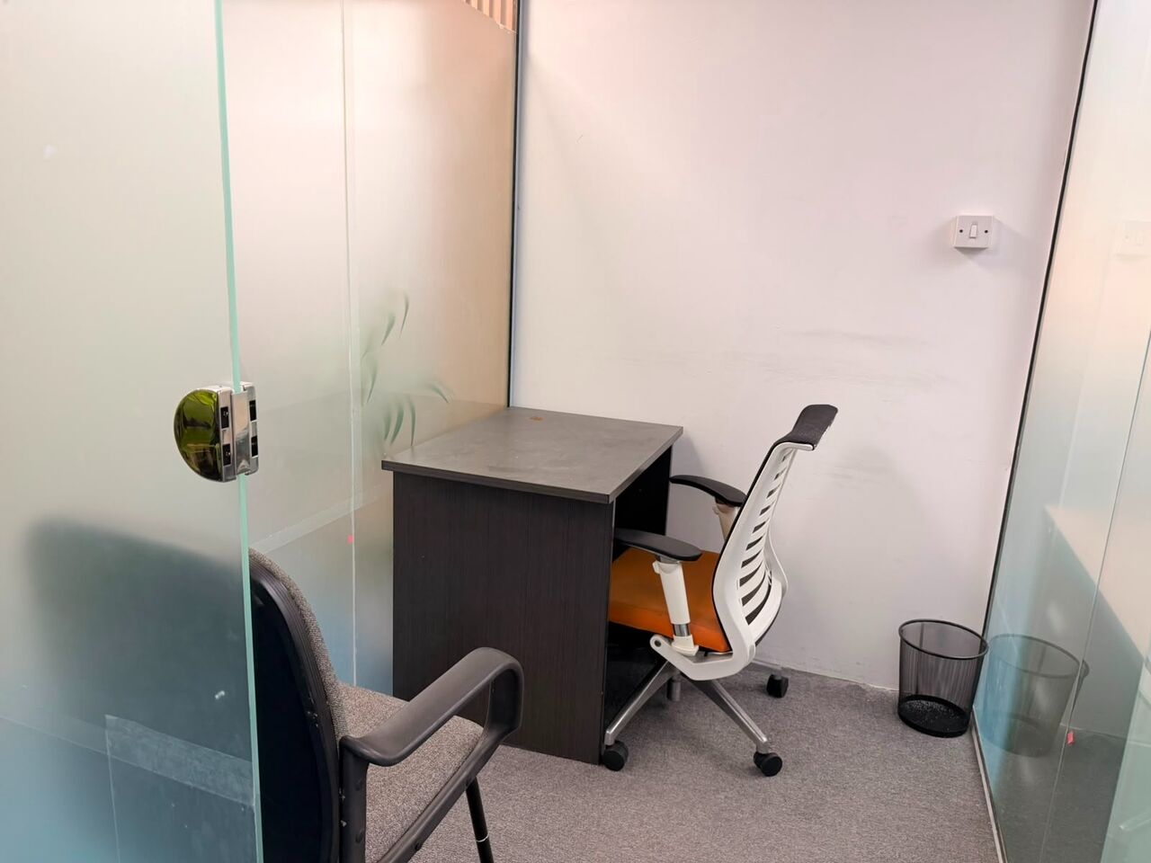 Deira, Offices, AED 10000,  5 Sq. Meter,  Furnished Office For Rent In Baniyas Near Metro &ndash; AED 10,000/Year