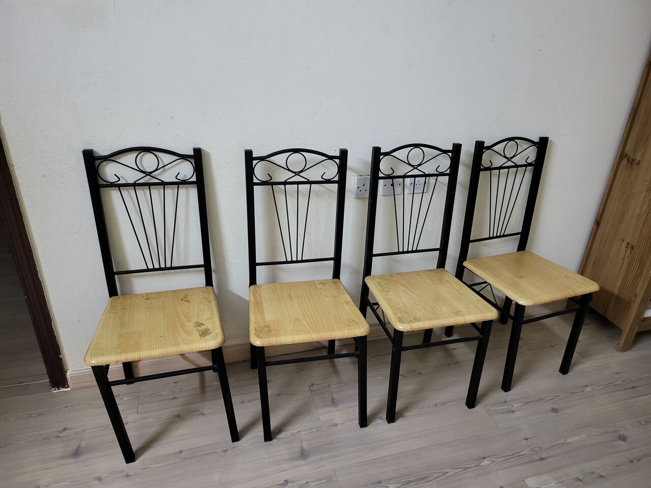 Riyadh, Furniture, SAR 300,  Table
