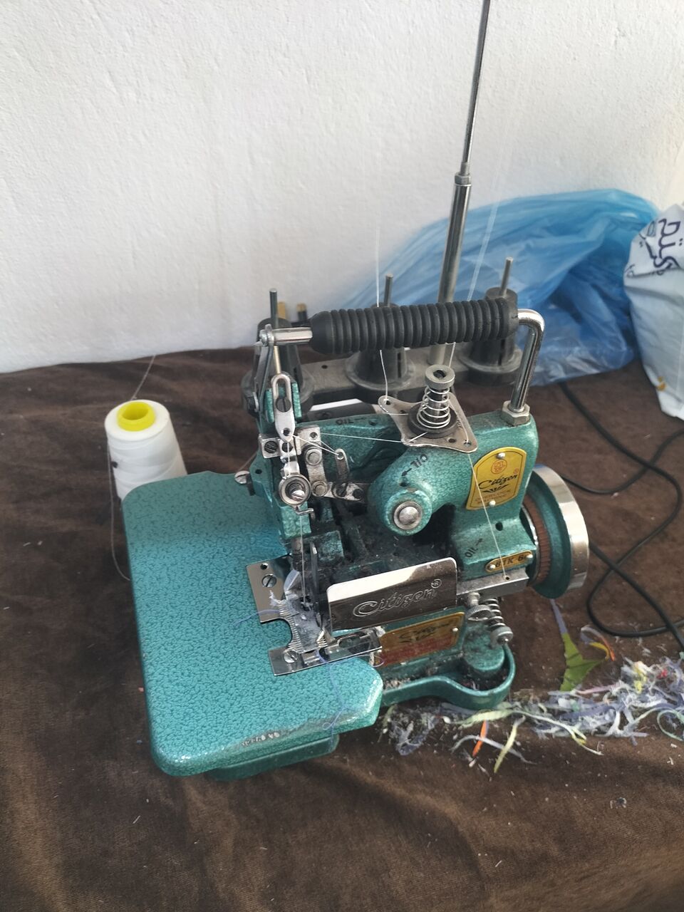 Riyadh, Machinery, SAR 1000,  Sewing Machine Interlock Machine