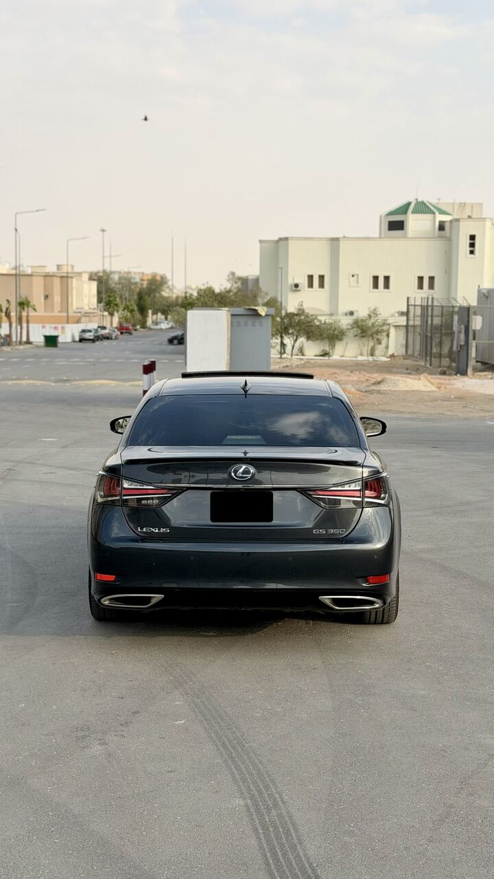 Riyadh, Vehicles, Cars & Trucks , SAR 125000,  Lexus GS 350,  2017,  Automatic,  98000 KM,   F SPORT  | Full Option | Low Mileage
