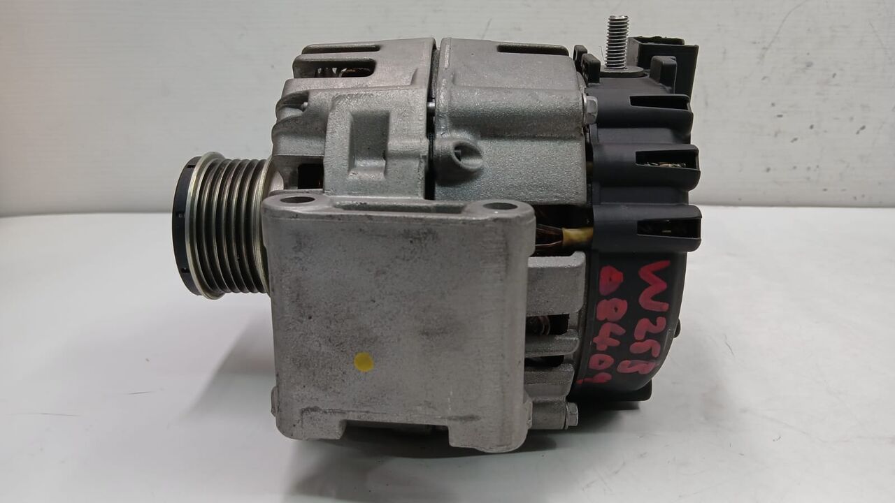 Toronto, Auto Parts, CAD 308,  MERCEDES BENZ W253 GLC43AMG 2017 ALTERNATOR GENERATOR 200A A0009068706