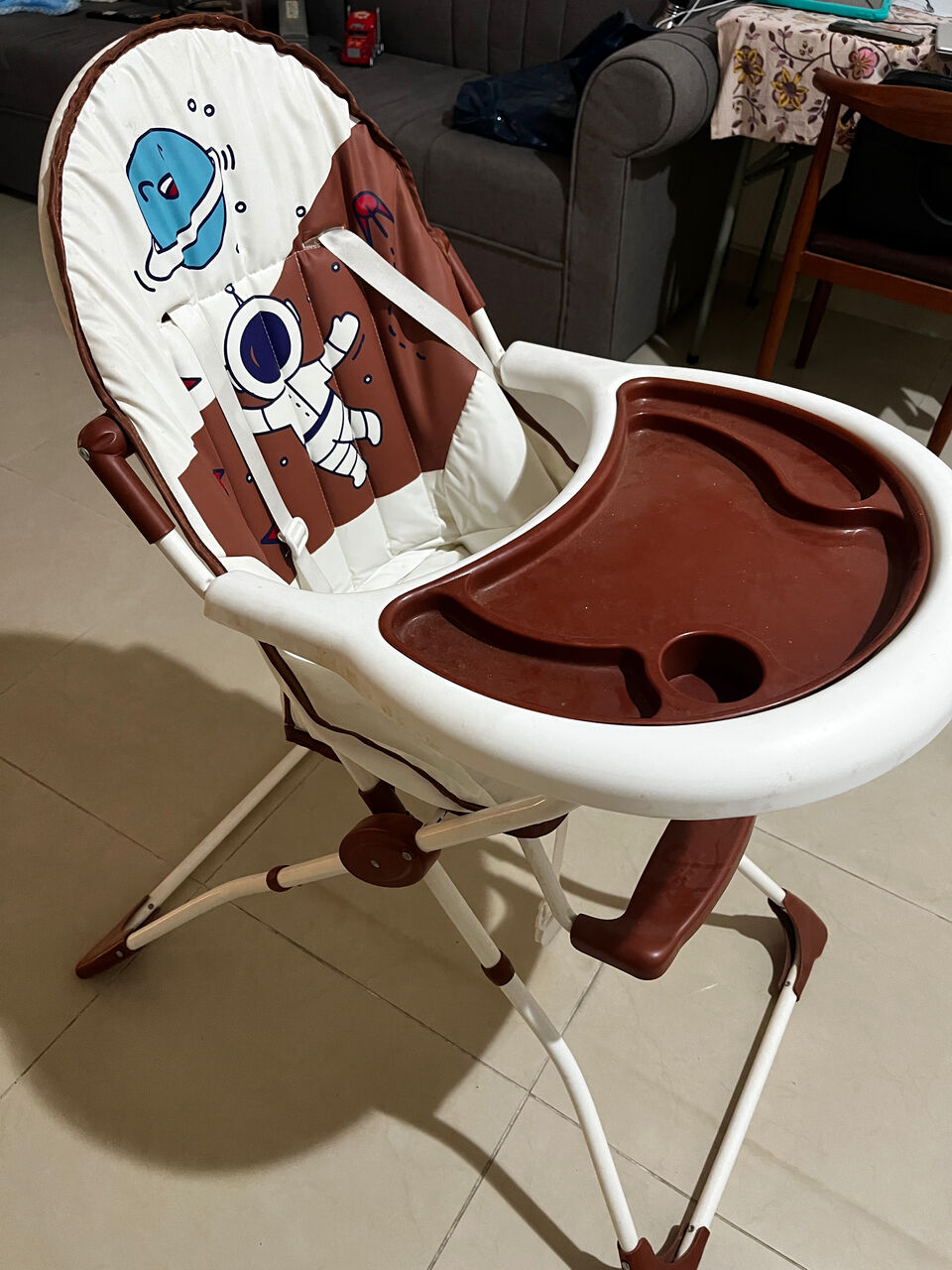 Al Muntazah Al Janoubi, Baby & Kid Stuff, SAR 75,  Baby High Chair, Excellent Condition Like New