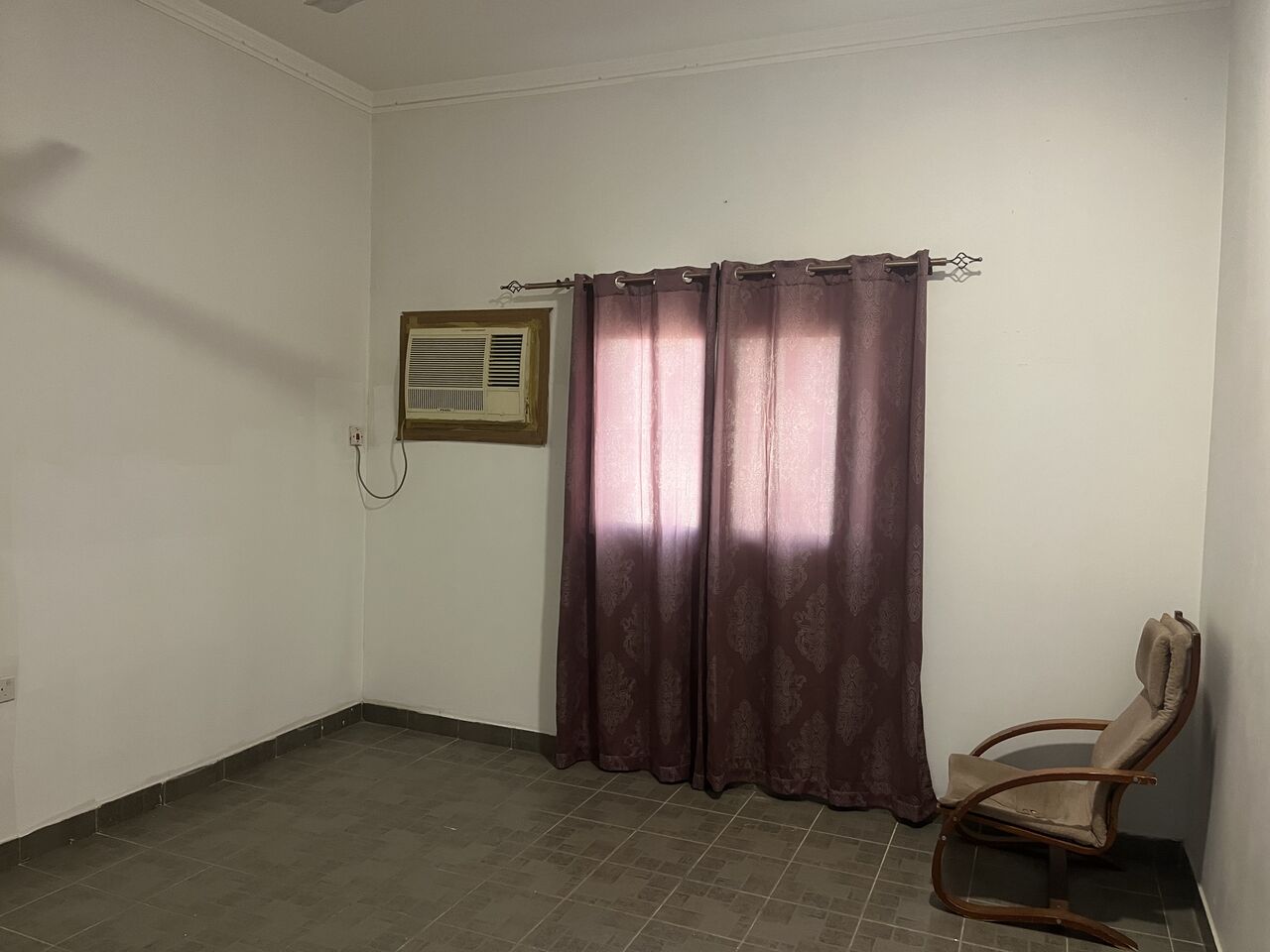 Budaiya, Rooms for Rent, BHD 100/month,  SHARING 1 BR 1 BATHROOM ( WITH EWA ) FOR EXECUTIVE BACHELOR / WORKING COUPLE  ✅