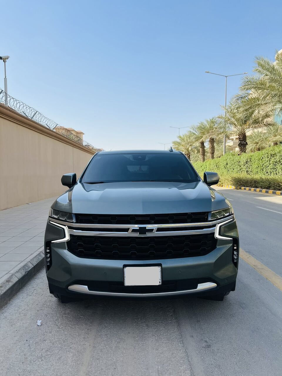 Riyadh, Vehicles, Cars & Trucks , SAR 124500,  Chevrolet Suburban LS,  2023,  Automatic,  168500 KM,  Suburban  For Sale