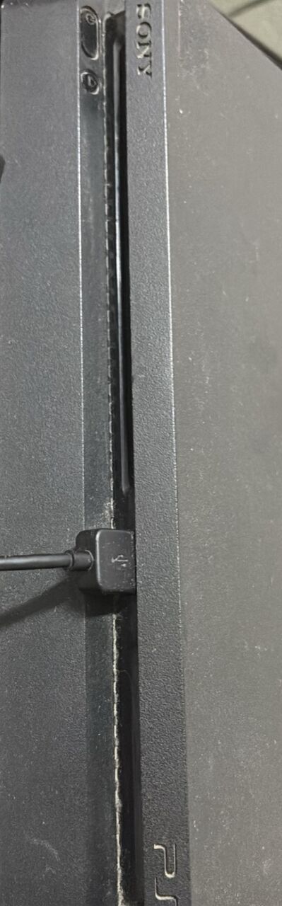 Jubail, Electronics, SAR 1100,  PS4 + 2 Controller