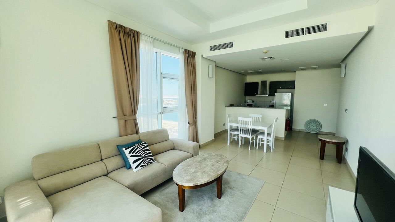 Manama, Apartments, Flats, Houses & Villas, BHD 450/month,  Furnished,  1 BR,  Apartment For Rent In Reef Island