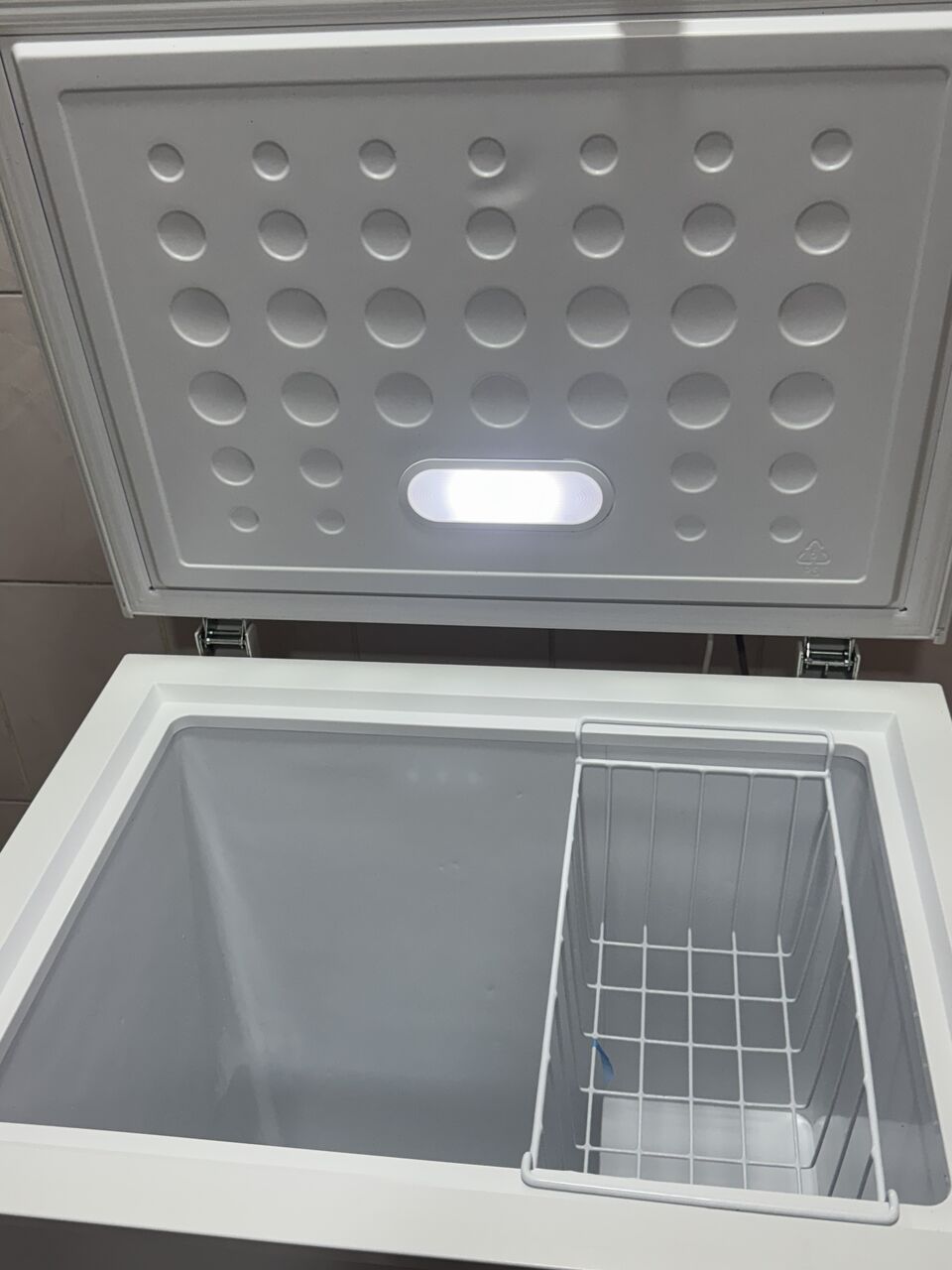 Jeddah, Electronics, SAR 750,  Sharp 145liter Chest Freezer Box Included