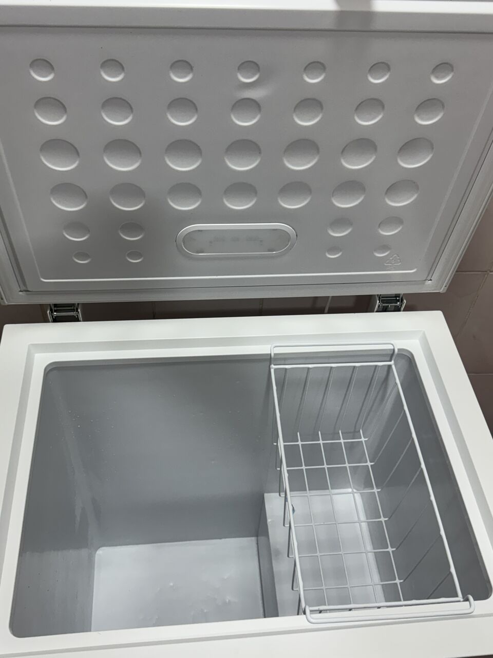 Jeddah, Electronics, SAR 750,  Sharp 145liter Chest Freezer Box Included