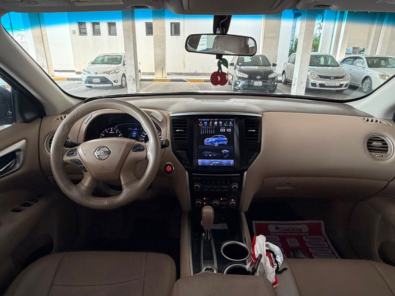 Manama, Vehicles, Cars & Trucks , BHD 2500,  Nissan Pathfinder,  2014,  Automatic,  190 KM,    4WD Urgent Salw