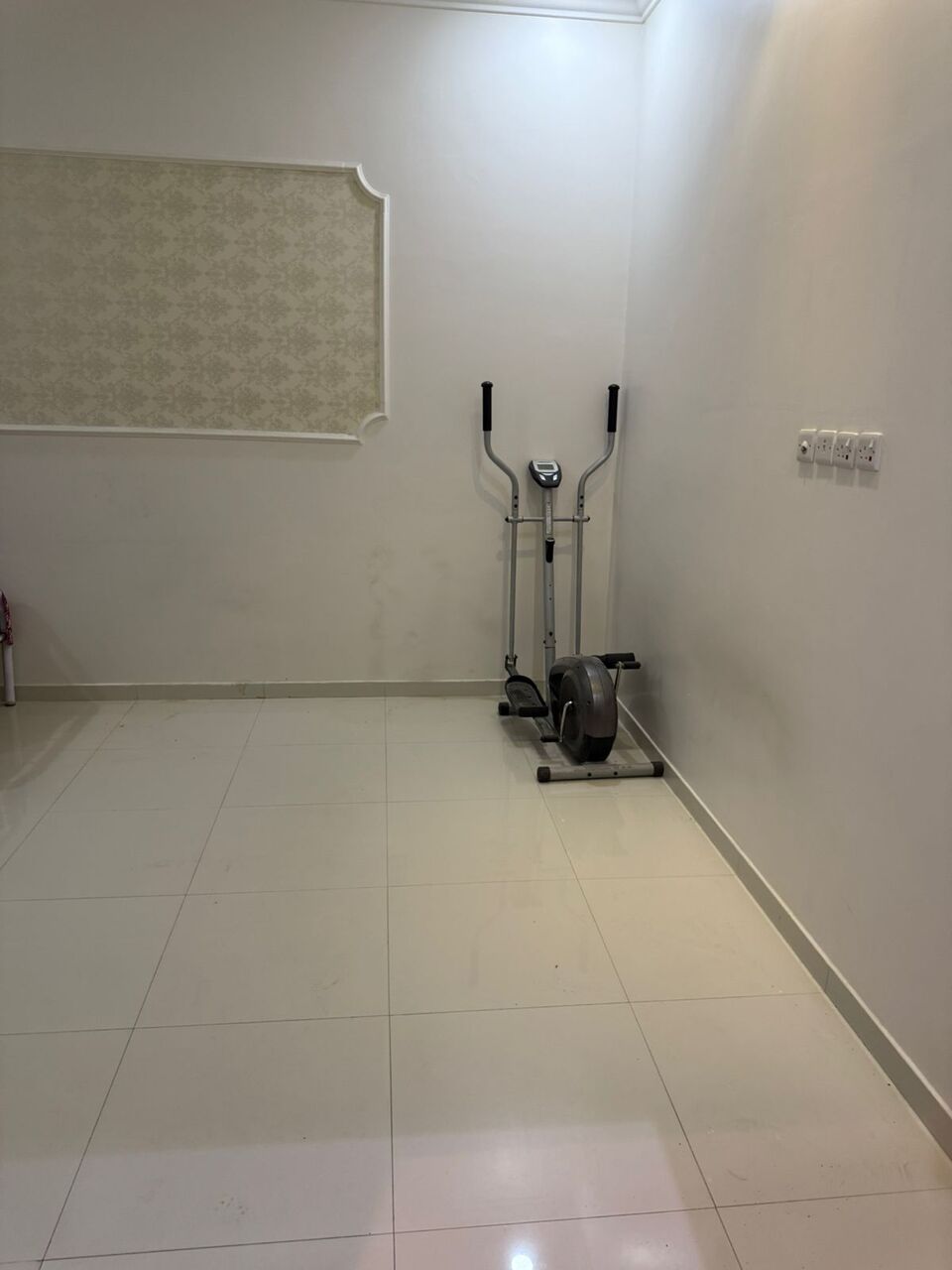 Al Arid, Apartments, Flats, Houses & Villas, SAR 2000/month,  Sami Furnished Room For Rent For Executive Bachelor/ Small Family
