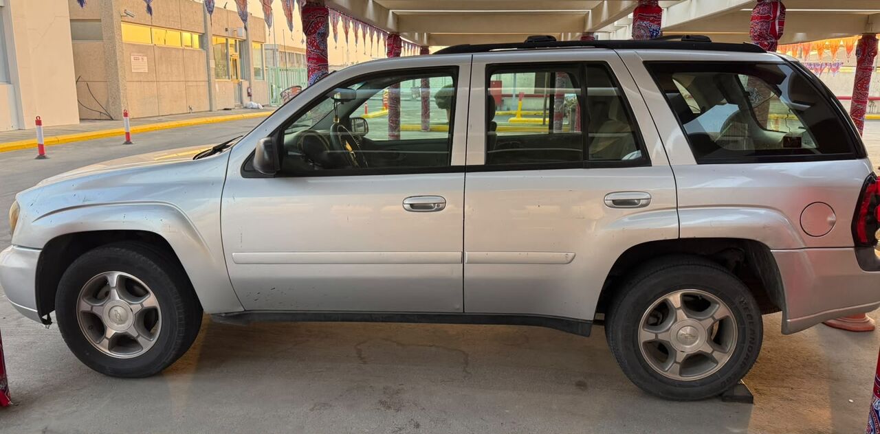 Jeddah, Vehicles, Cars & Trucks , SAR 17000,  Chevrolet Blazer,  2009,  Automatic,  200000 KM,  Family Vehicle For Sale