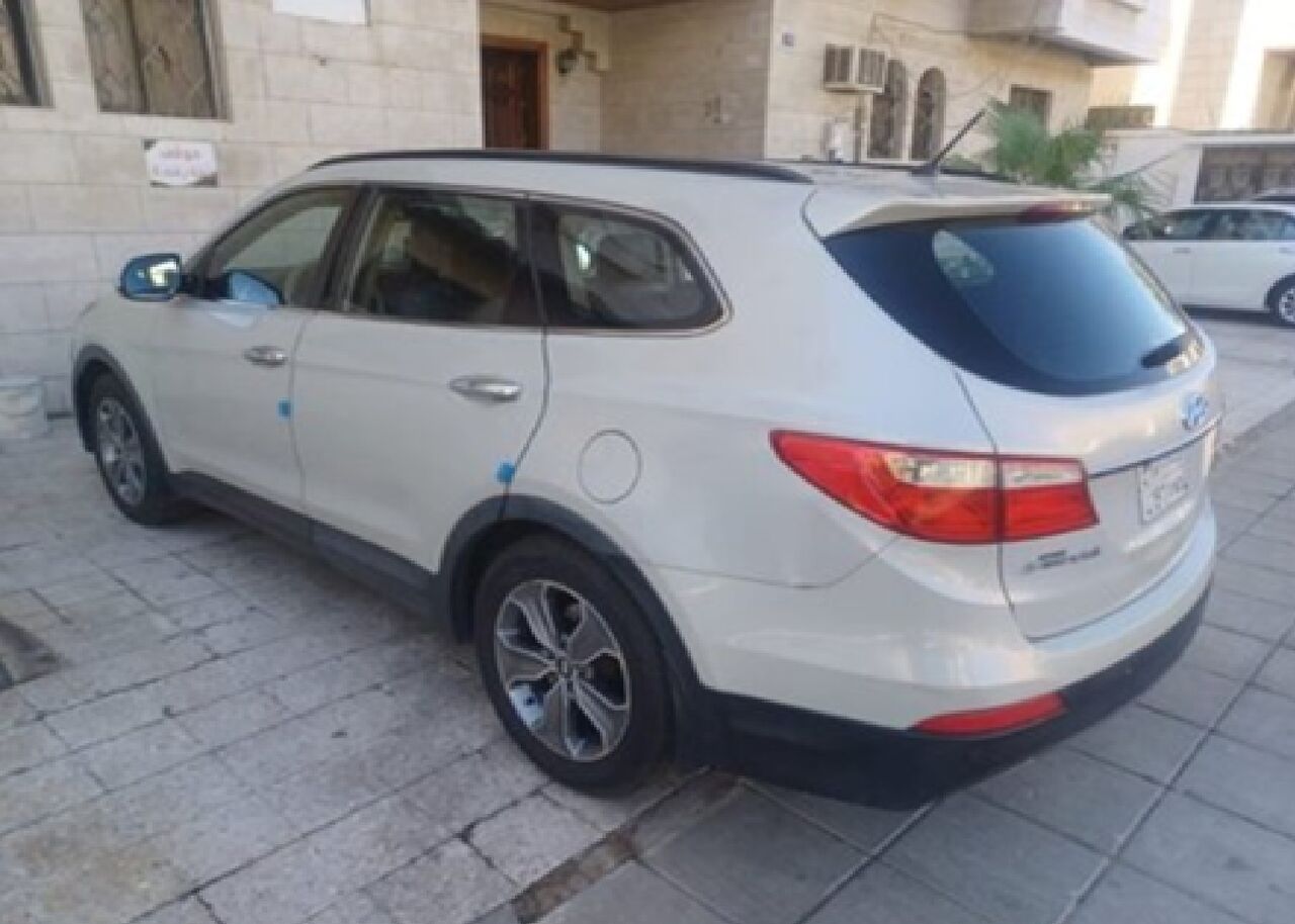 Jeddah, Vehicles, Cars & Trucks , SAR 26000,  Hyundai Santa Fe,  2015,  Automatic,  333270 KM,  Hyundai Santafe -  - Good Condition