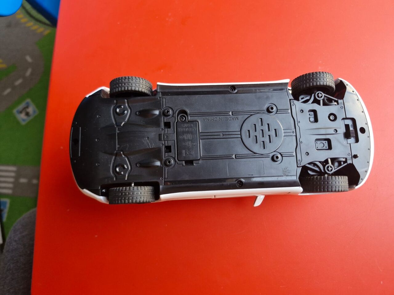 Al Khobar Al Shamalia, Toys & Games, SAR 80,  2018 Tesla Model 3 Performance 1/24 Diecast. (Used)