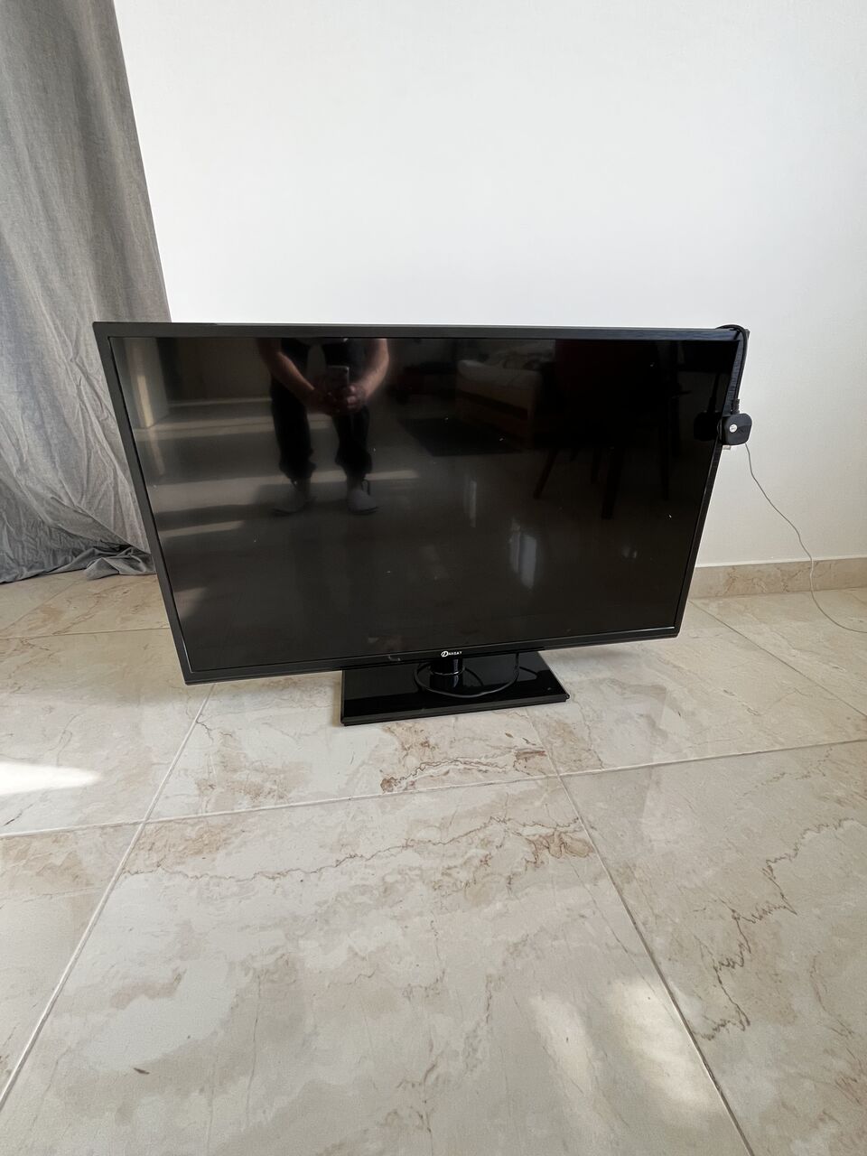 Khobar, Electronics, SAR 200,  TV - 42 Inch LED Tv