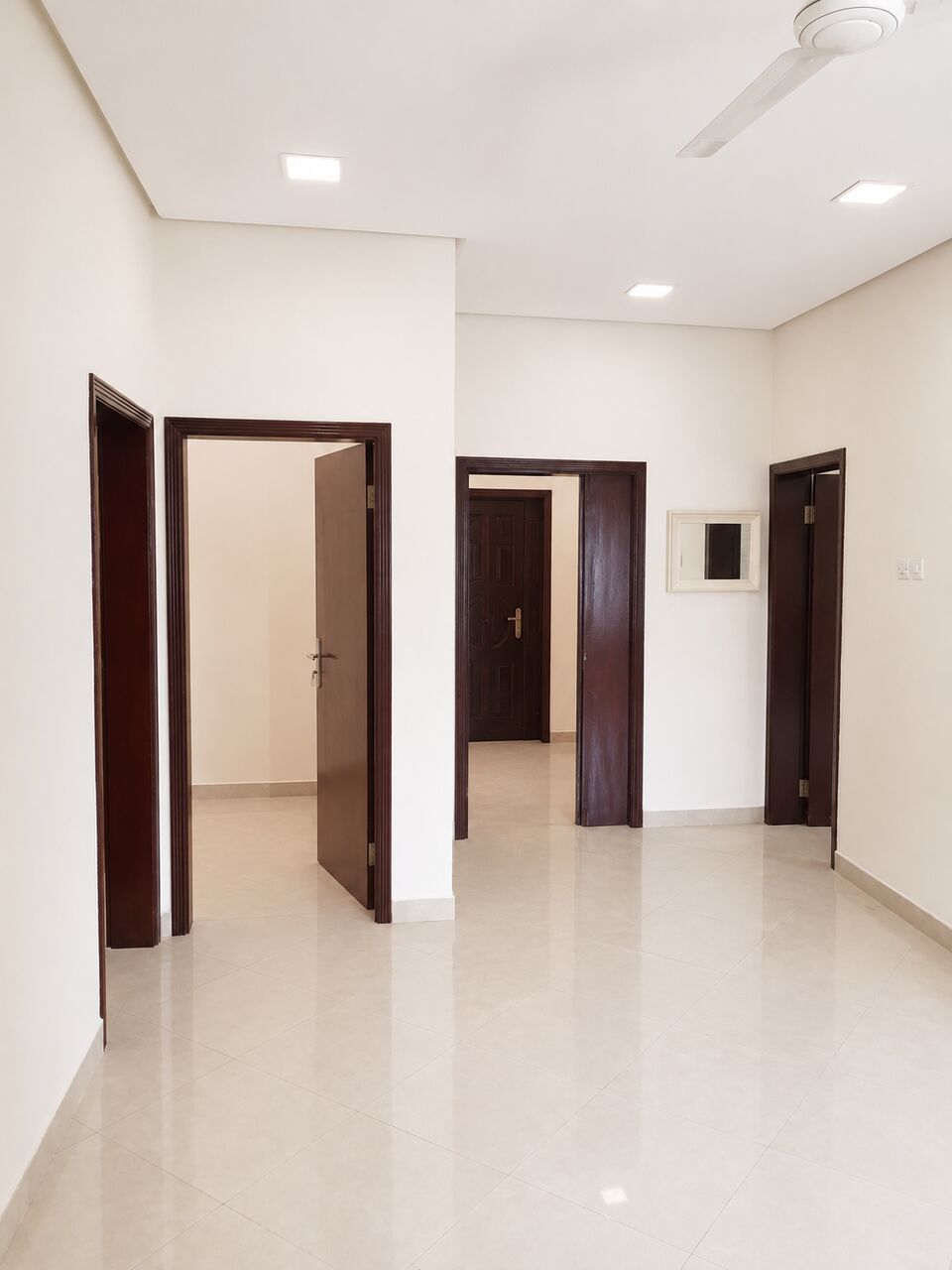 Jidhafs, Offices, BHD 200,  For Rent &ndash; Commercial Office In Jidhafs.