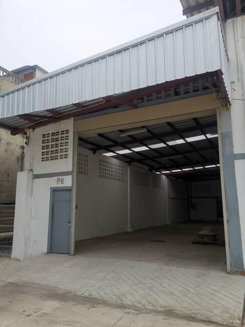 Bangkok, Villas, THB 65000,  1 Sq. Feet,  Warehouse For Rent, 330 Sq M. With Office, Soi On Nut 17, Ten-wheel Truck Can Enter, Near