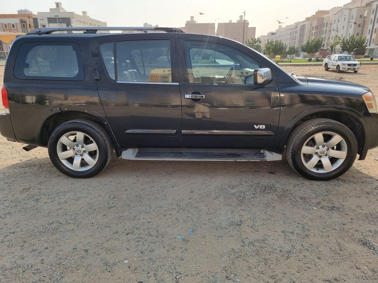 Jeddah, Vehicles, Cars & Trucks , SAR 26000,  Nissan Armada,  2010,  Automatic,  350000 KM,   Model  For Sale