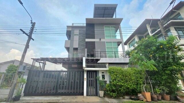 Bangkok, Real Estate For Sale, THB 10690000,  4 BR,  64 Sq. Feet,  Reduced Price, 3-story Detached House, Ramintra 31, Near MRT Ramintra Km. 4.