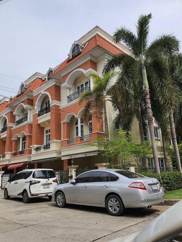 Bangkok, Villas, THB 35000,  40 Sq. Feet,  Townhome For Rent, 3.5 Floors, 40 Sq M, Casa City Lat Phrao, Soi Yothin Phatthana 3, Near