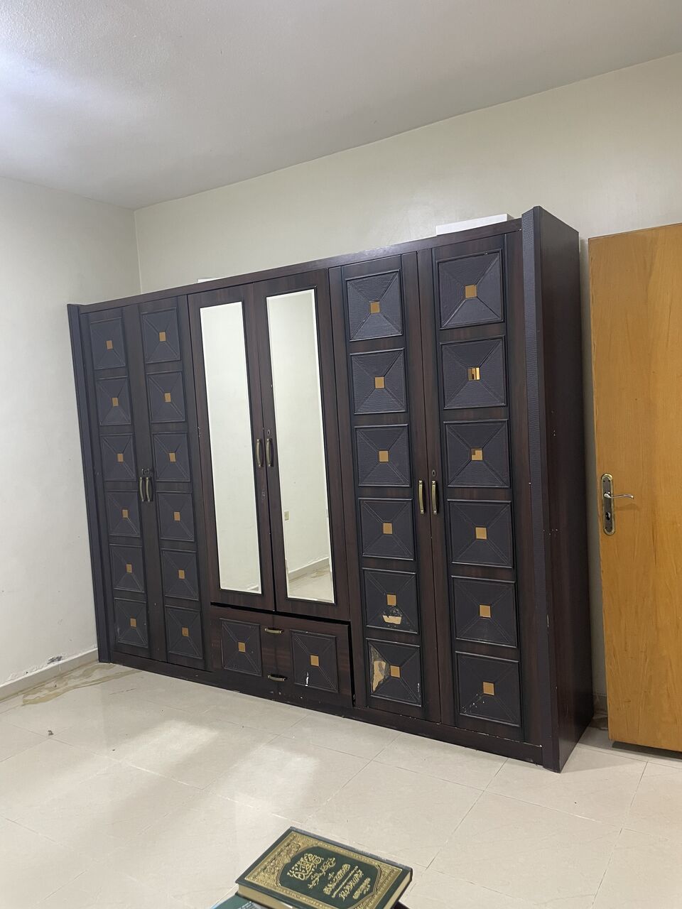 Al Jubail Al Balad, Rooms for Rent, SAR 800/month,  Room For Rent (Spice Restaurant) 800/= No Kitchen)