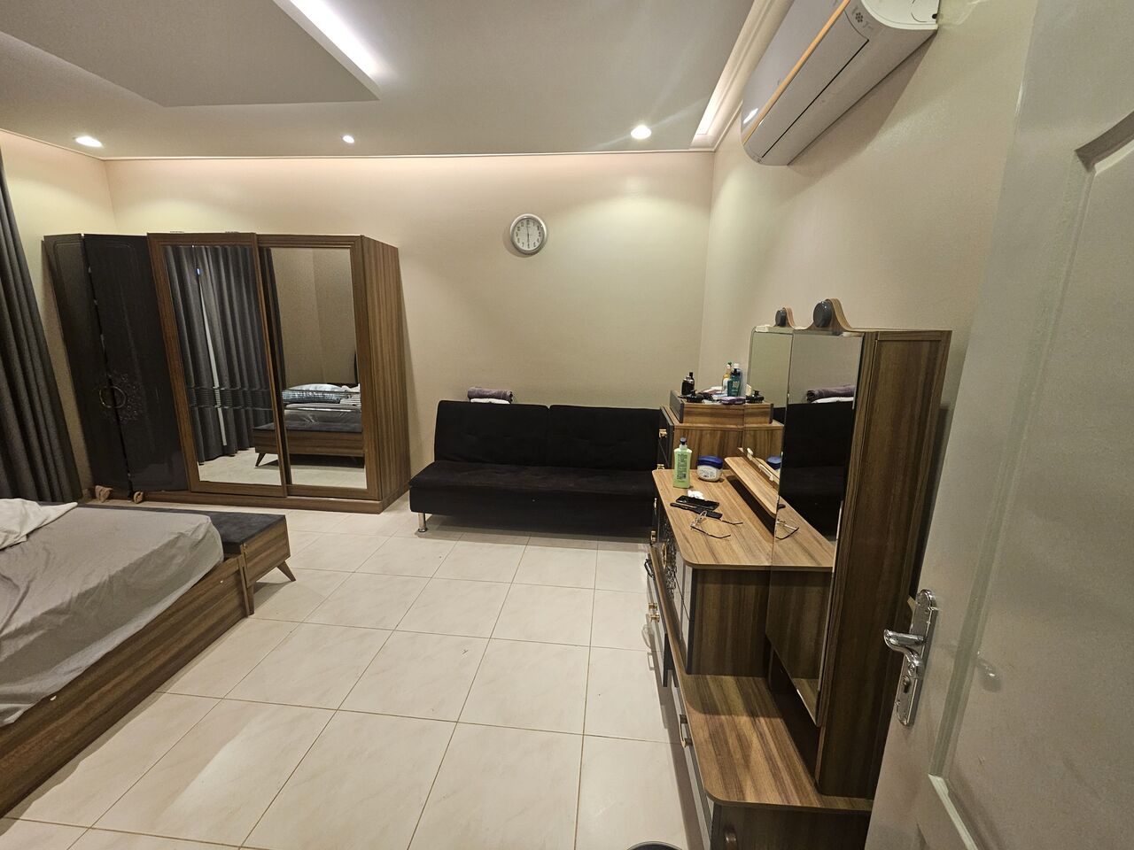 Riyadh, Apartments, Flats, Houses & Villas, SAR 100/day,  1 BR,  Cozy Room With Park View All Facilities